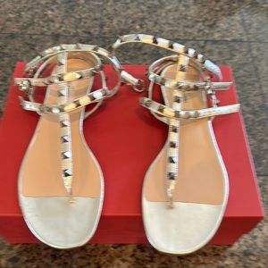 Valentino rockstud gladiator sz 39 gold metallic